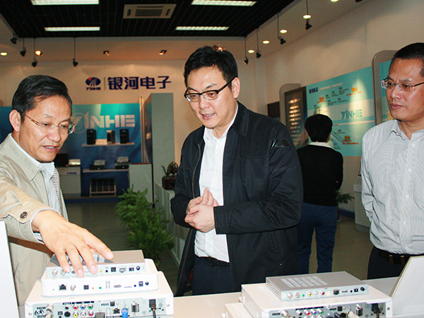 中共张家港市委书记朱立凡同志视察公司